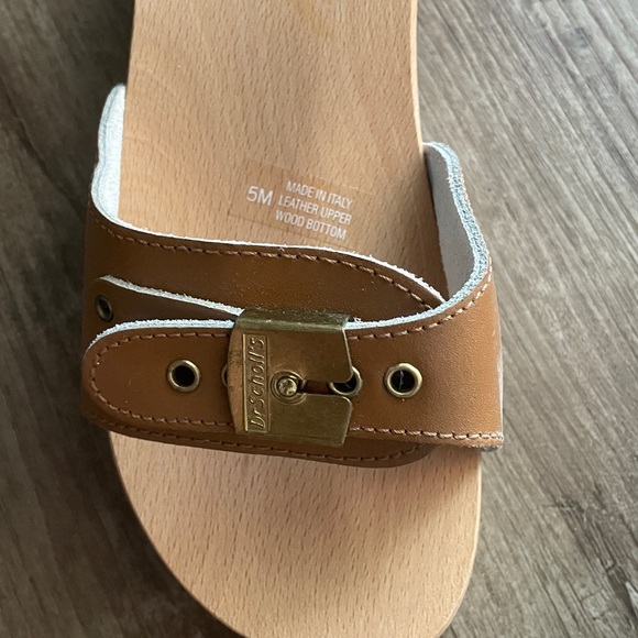 Dr. Scholl's Brown Sandals with Gold Buckle - Picture 3 of 5